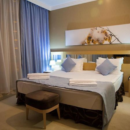 Alau Hotel Αστάνα Εξωτερικό φωτογραφία