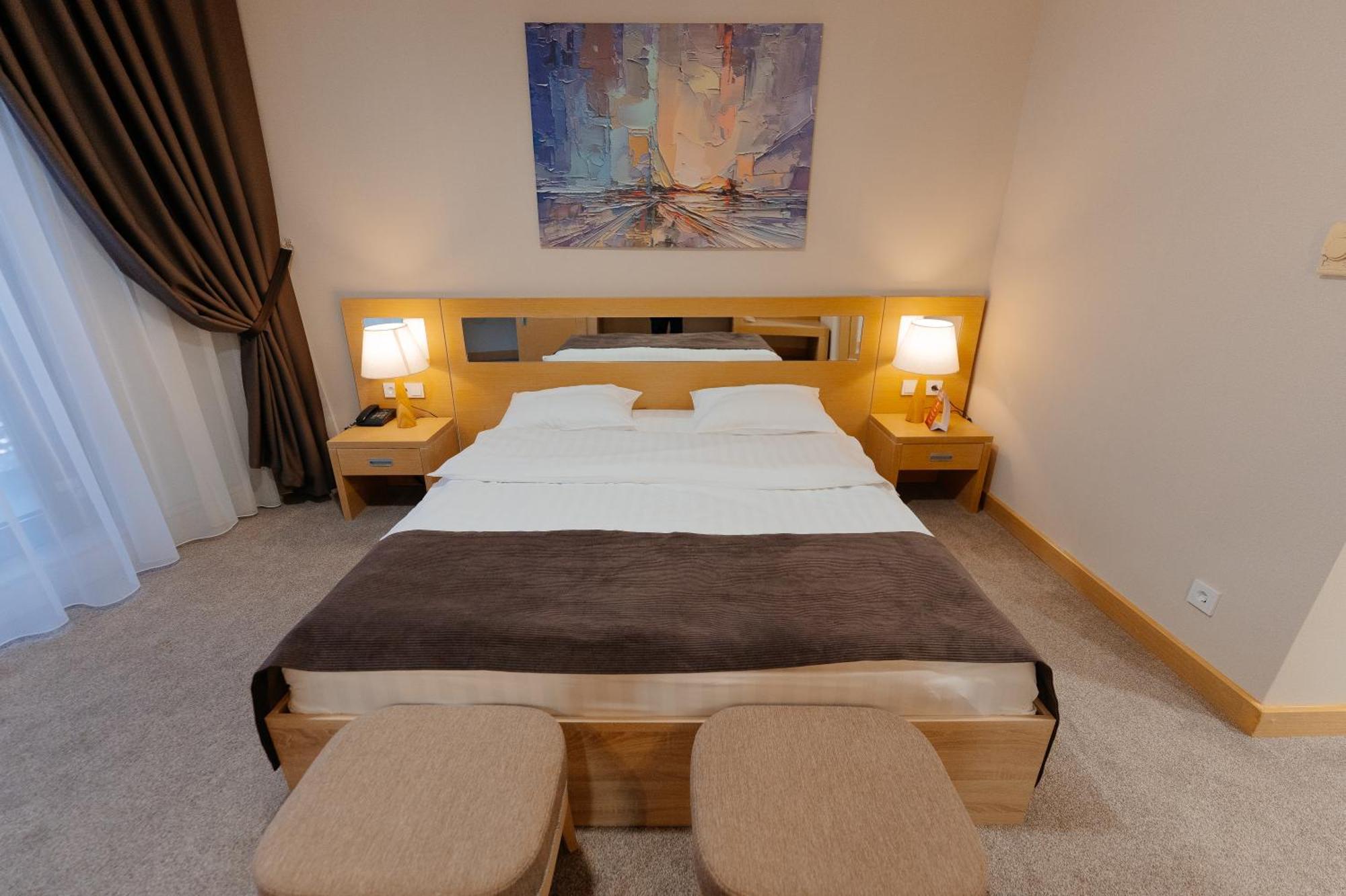 Alau Hotel Αστάνα Εξωτερικό φωτογραφία