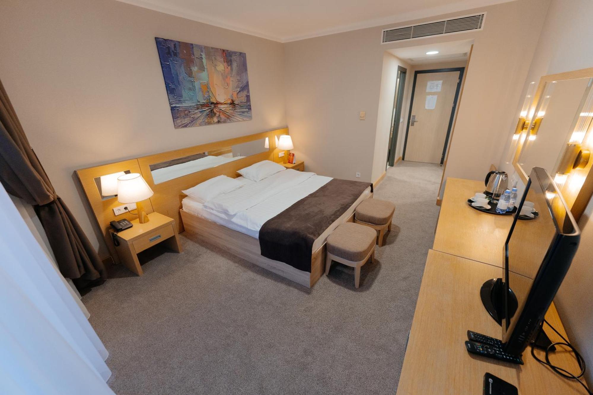 Alau Hotel Αστάνα Εξωτερικό φωτογραφία