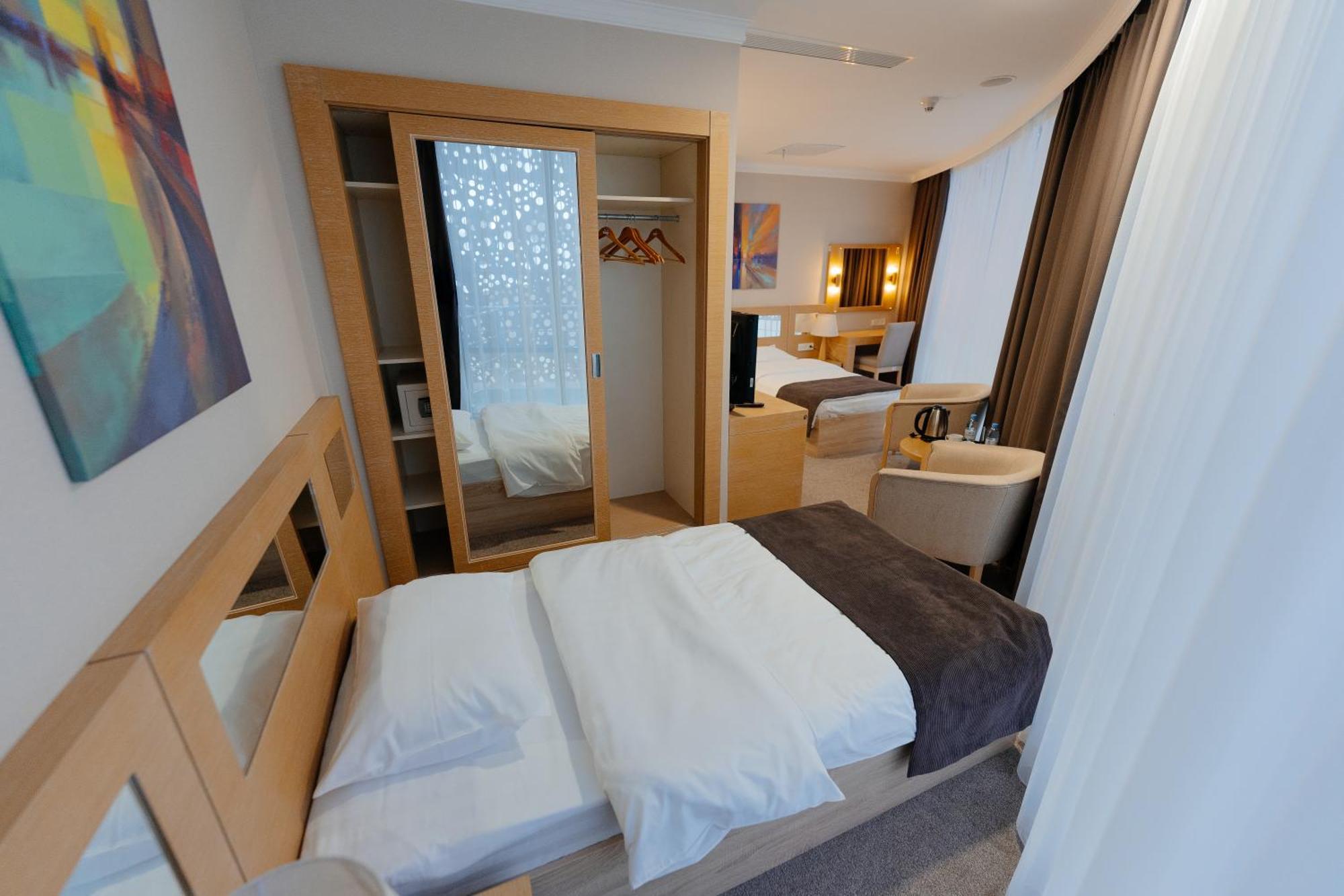 Alau Hotel Αστάνα Εξωτερικό φωτογραφία