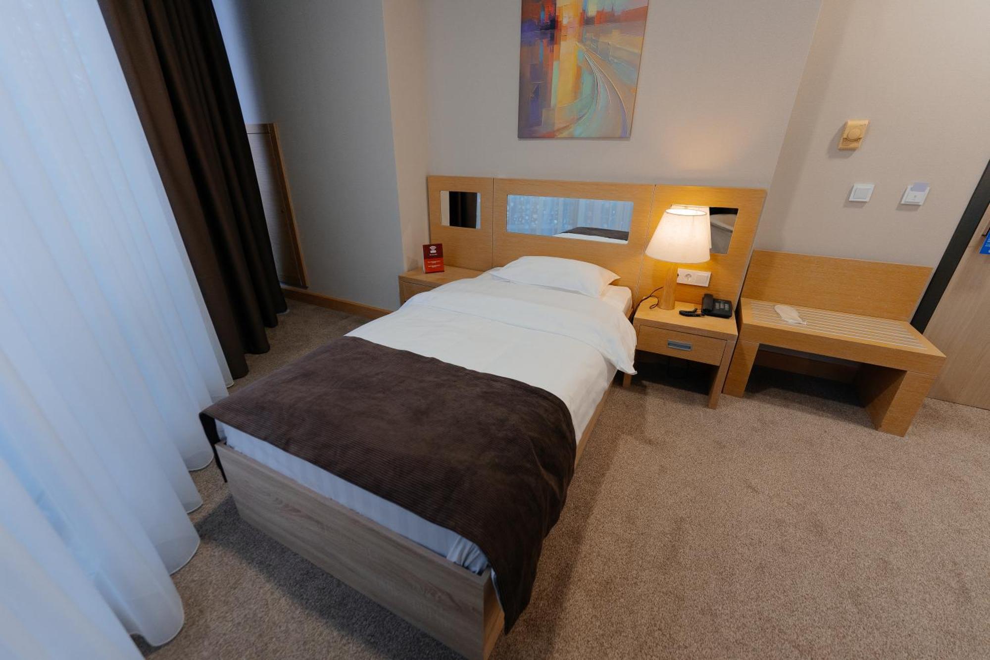 Alau Hotel Αστάνα Εξωτερικό φωτογραφία