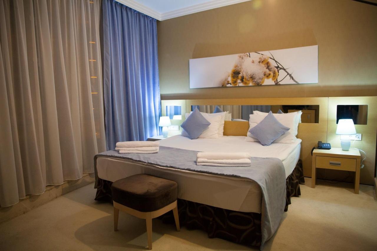 Alau Hotel Αστάνα Εξωτερικό φωτογραφία